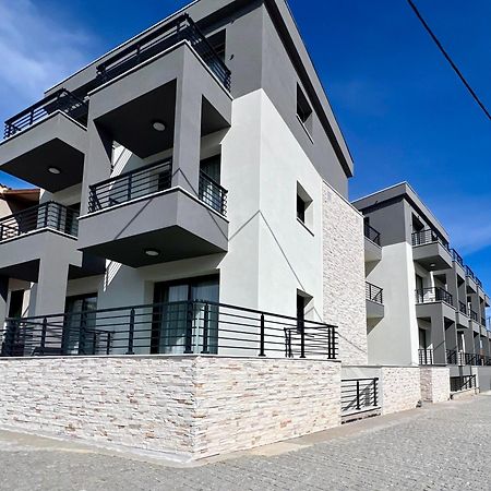 Four Shades Luxury Suites Сарти Экстерьер фото