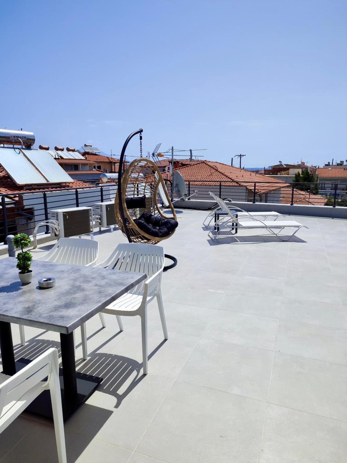 Four Shades Luxury Suites Сарти Экстерьер фото