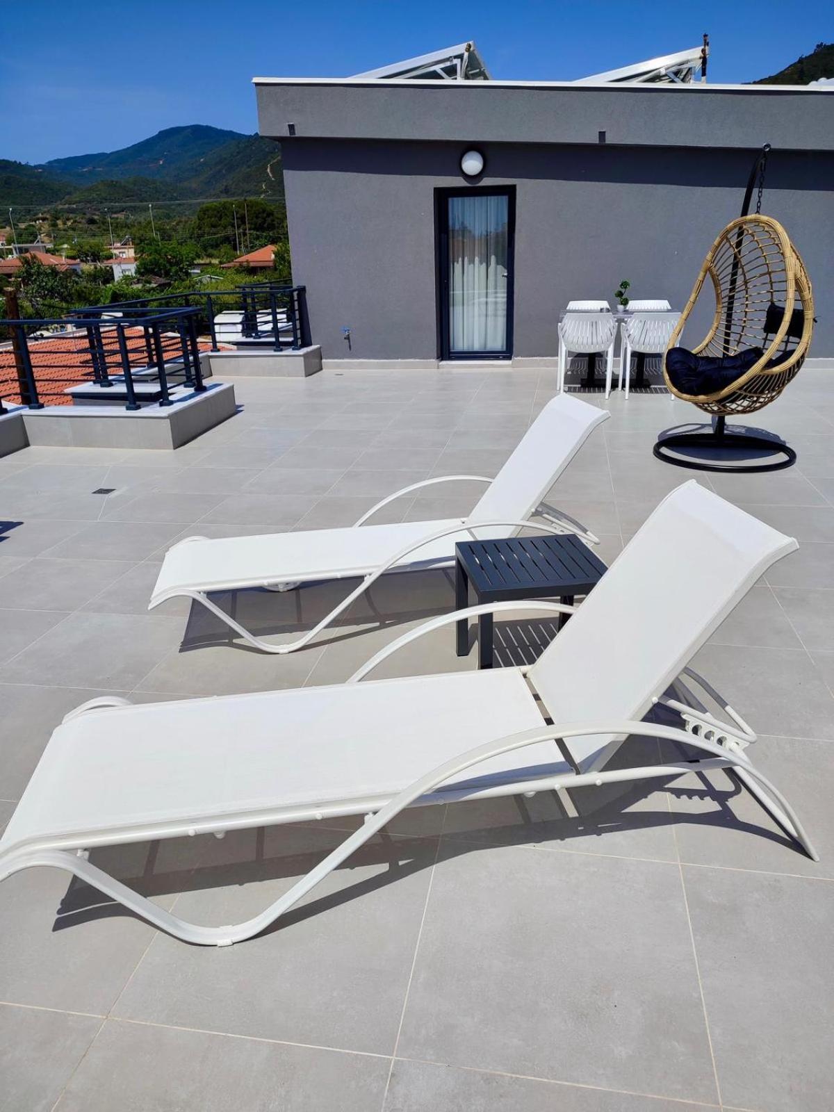 Four Shades Luxury Suites Сарти Экстерьер фото