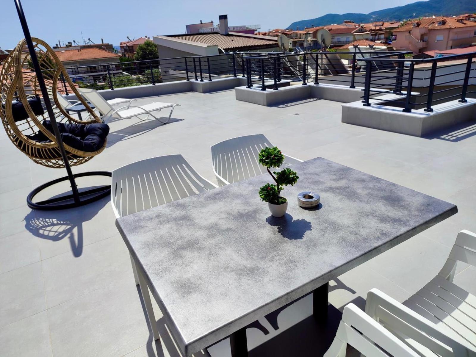 Four Shades Luxury Suites Сарти Экстерьер фото